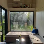 Maison Des Créateurs *