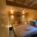Maison Des Créateurs *
